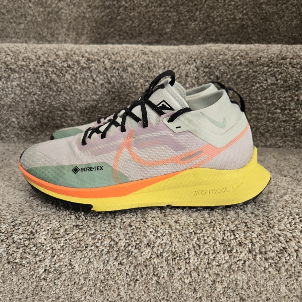 Nike Pegasus Trail 4 Gore-Tex Sneakers
